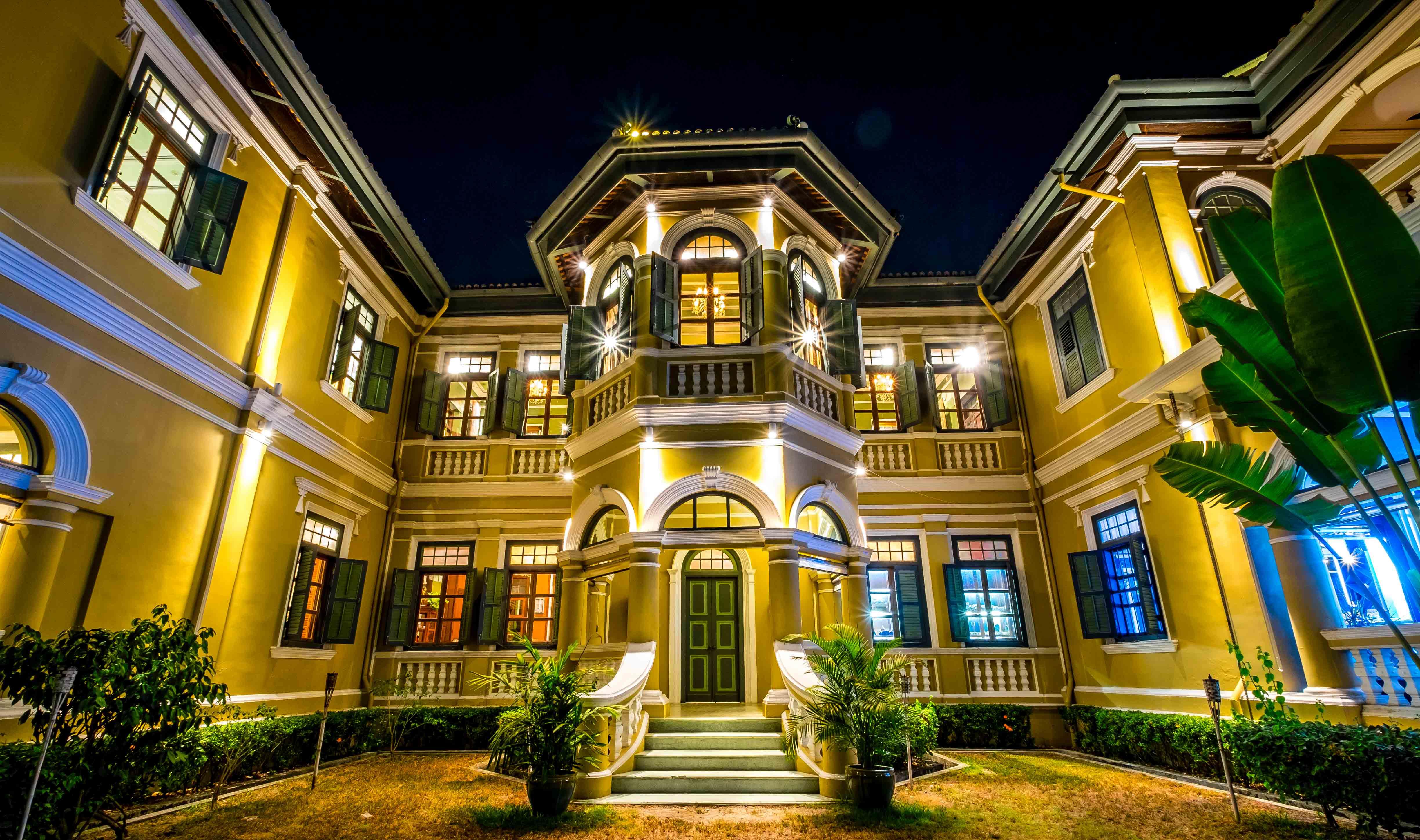 PALACES